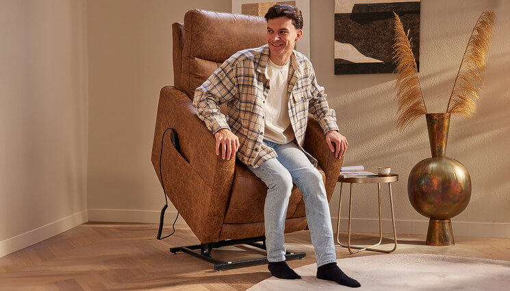 Clinton sta op stoel bruin Seats and Sofas